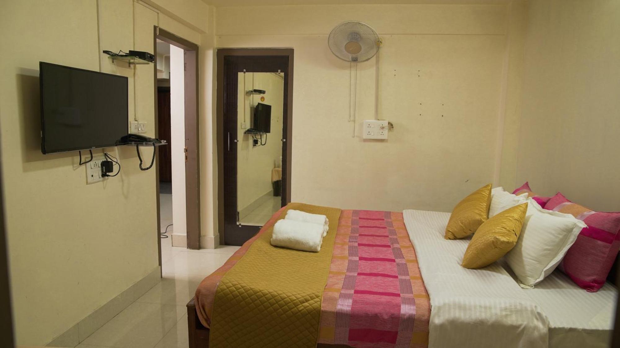 Pangsapuri 350 m² dengan 10 bilik tidur dan 10 bilik mandi peribadi di Laitumkhrah Shillong Luaran gambar