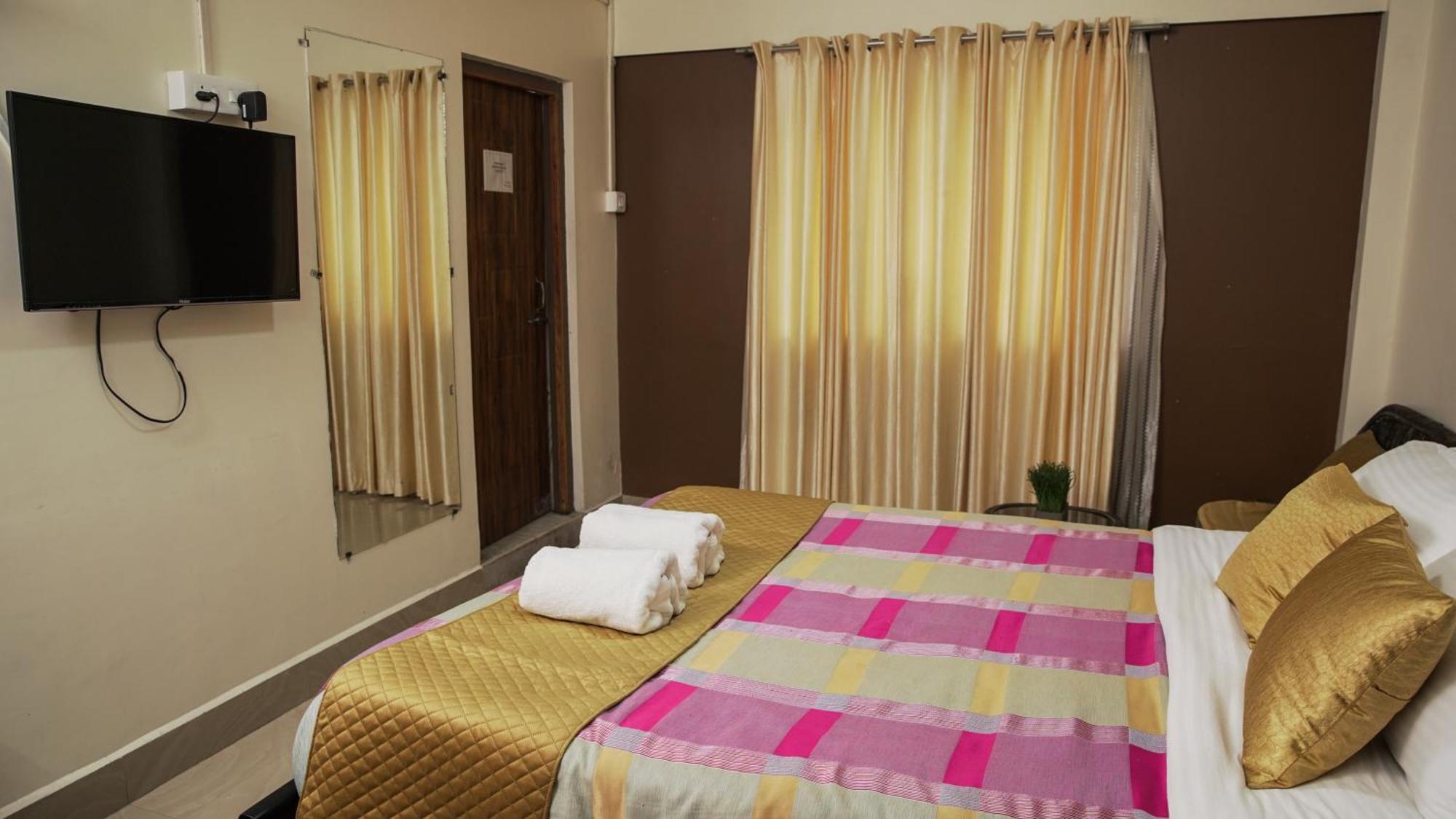 Pangsapuri 350 m² dengan 10 bilik tidur dan 10 bilik mandi peribadi di Laitumkhrah Shillong Luaran gambar