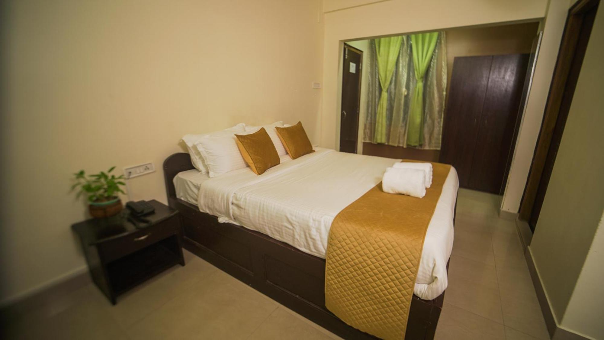 Pangsapuri 350 m² dengan 10 bilik tidur dan 10 bilik mandi peribadi di Laitumkhrah Shillong Luaran gambar