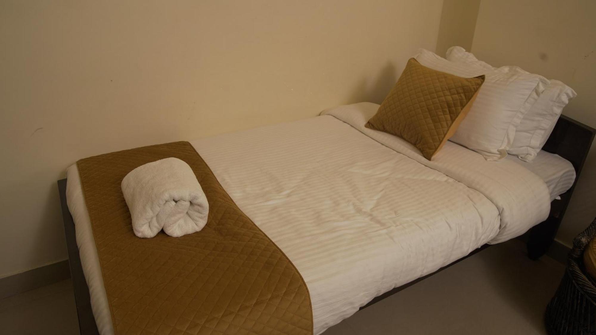 Pangsapuri 350 m² dengan 10 bilik tidur dan 10 bilik mandi peribadi di Laitumkhrah Shillong Luaran gambar
