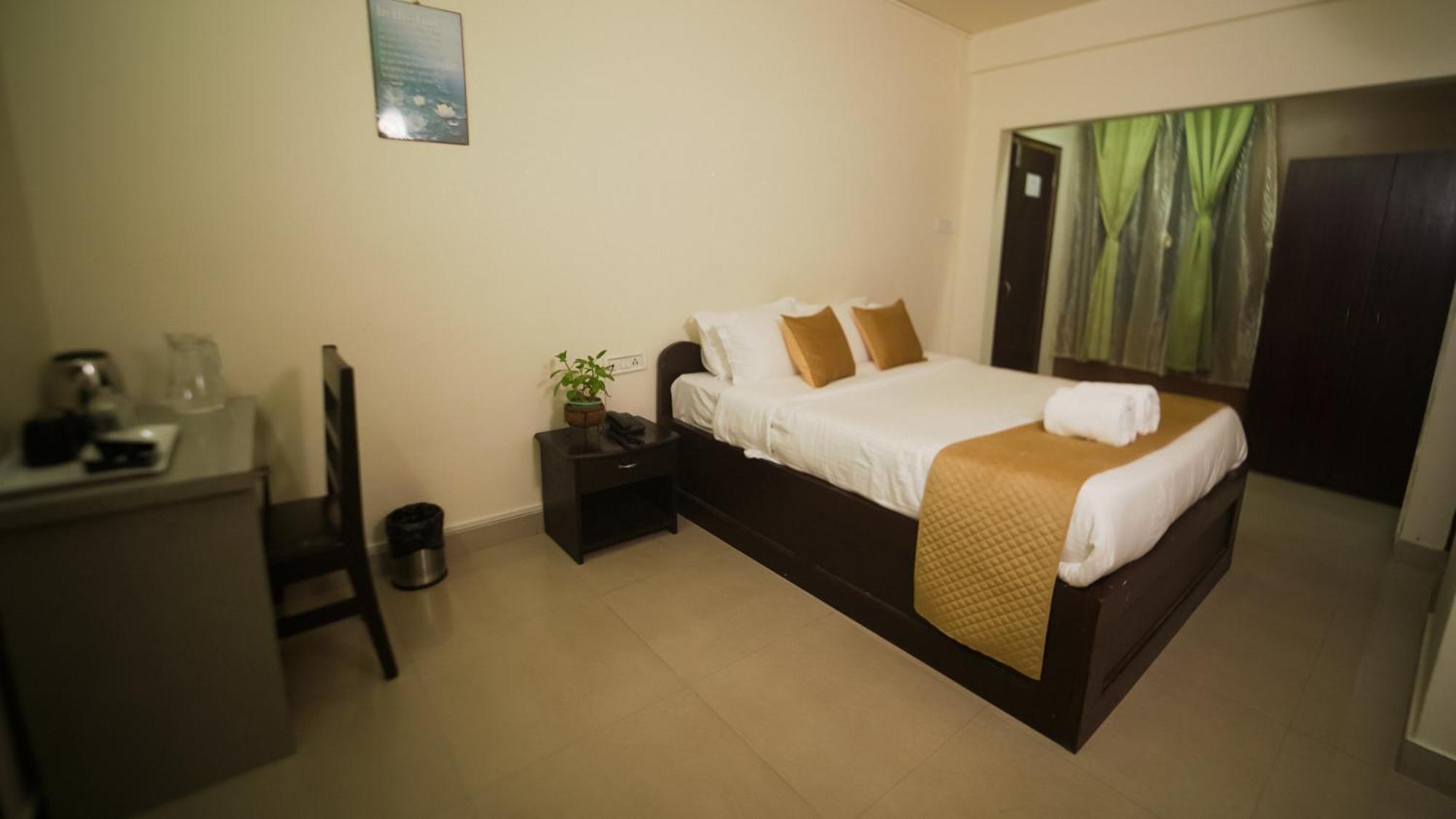 Pangsapuri 350 m² dengan 10 bilik tidur dan 10 bilik mandi peribadi di Laitumkhrah Shillong Luaran gambar