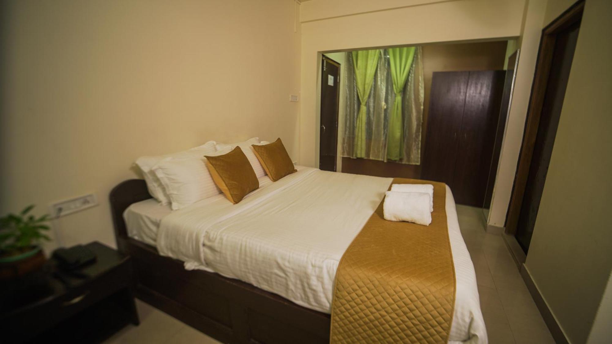 Pangsapuri 350 m² dengan 10 bilik tidur dan 10 bilik mandi peribadi di Laitumkhrah Shillong Luaran gambar