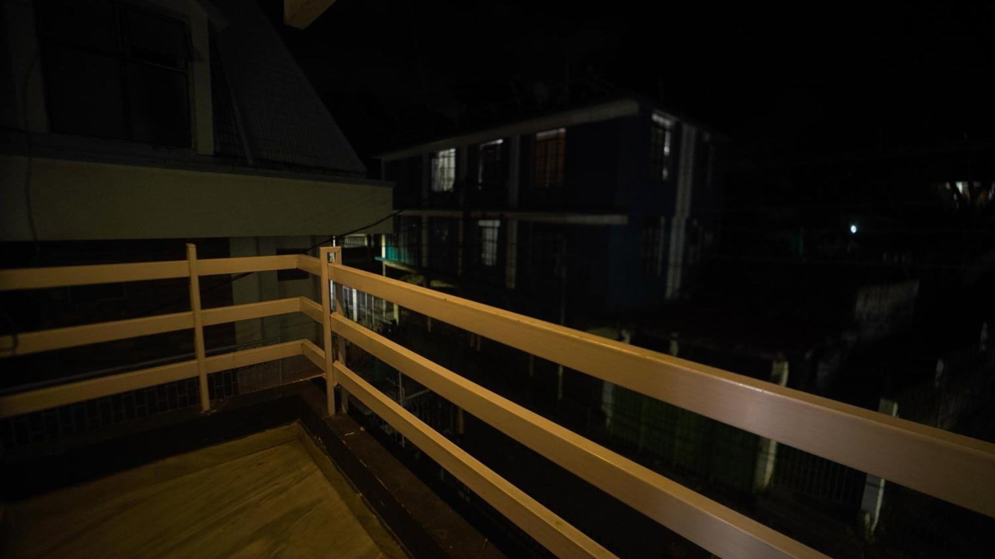 Pangsapuri 350 m² dengan 10 bilik tidur dan 10 bilik mandi peribadi di Laitumkhrah Shillong Luaran gambar