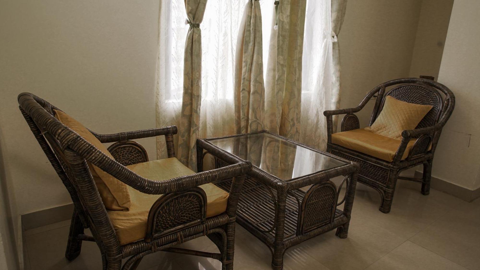 Pangsapuri 350 m² dengan 10 bilik tidur dan 10 bilik mandi peribadi di Laitumkhrah Shillong Luaran gambar